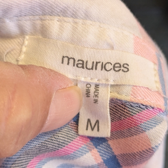 Women's Maurice's Button Down Shirt - Picture 3 of 3